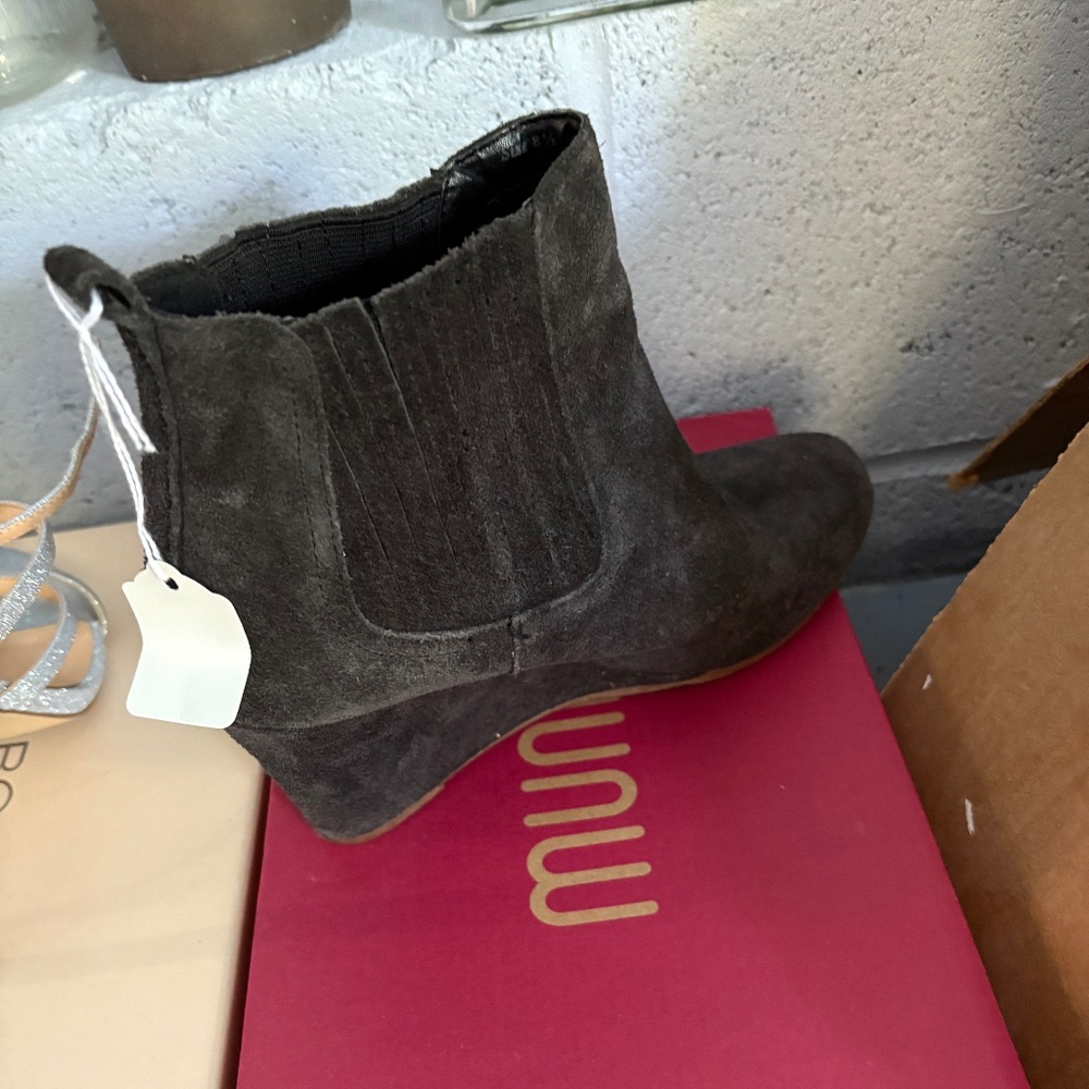 Ankle boots suede